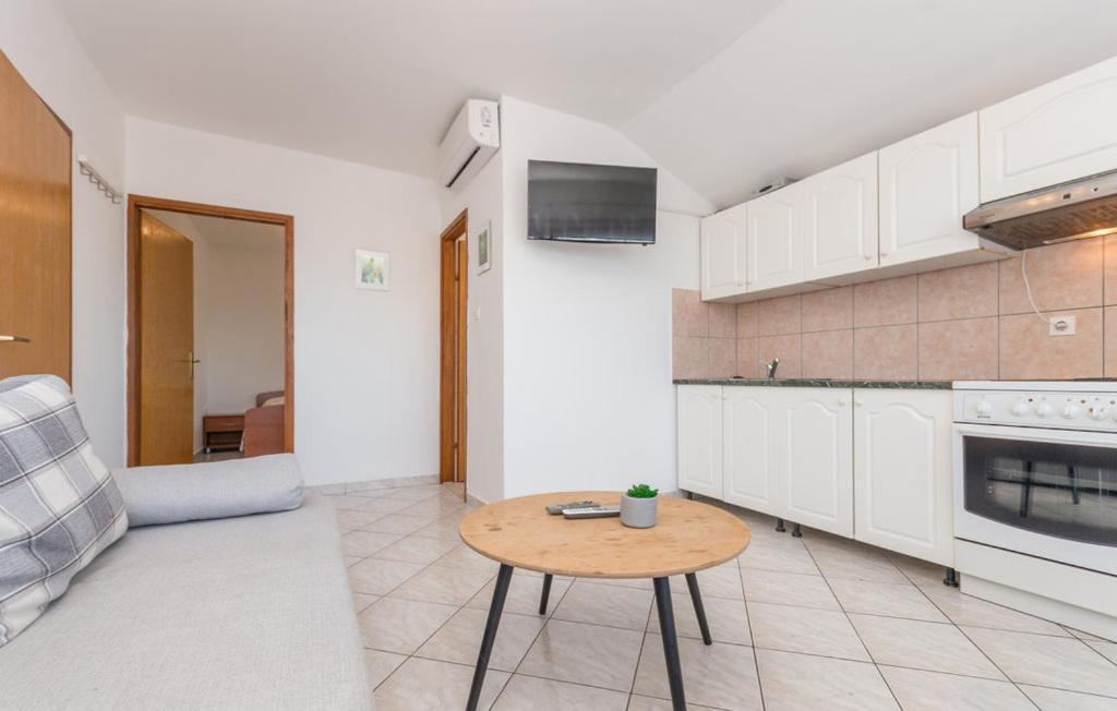 Apartments Mikulic Biograd Na Moru Exterior photo